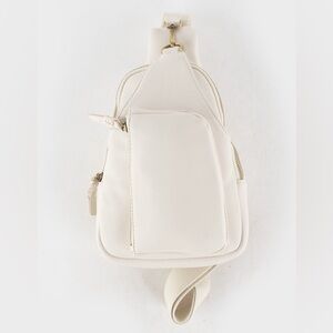 NEW WITH TAG Tilly’s Sling pouch backpack in Ivory